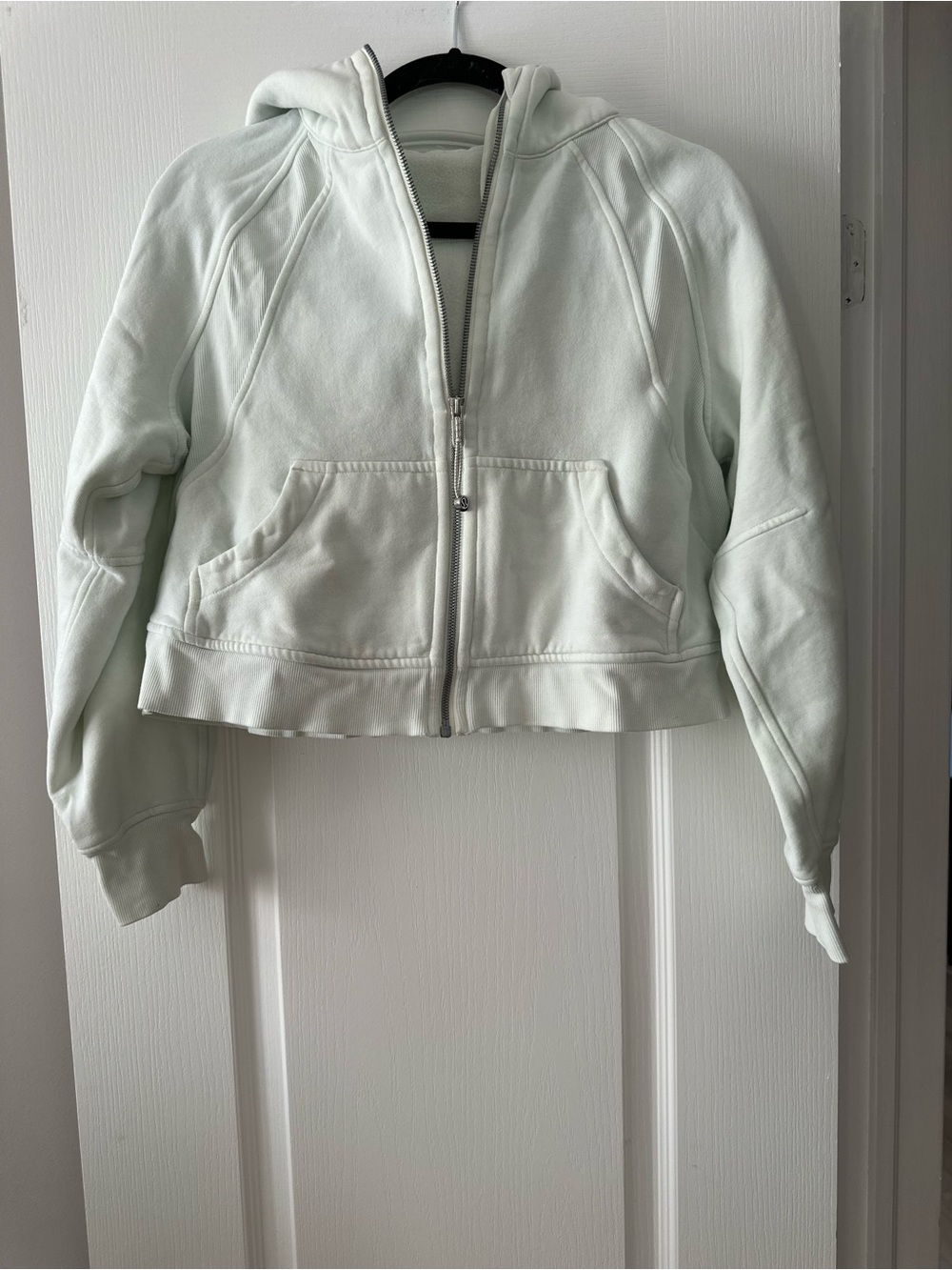 lululemon cropped scuba zip up hoodie
